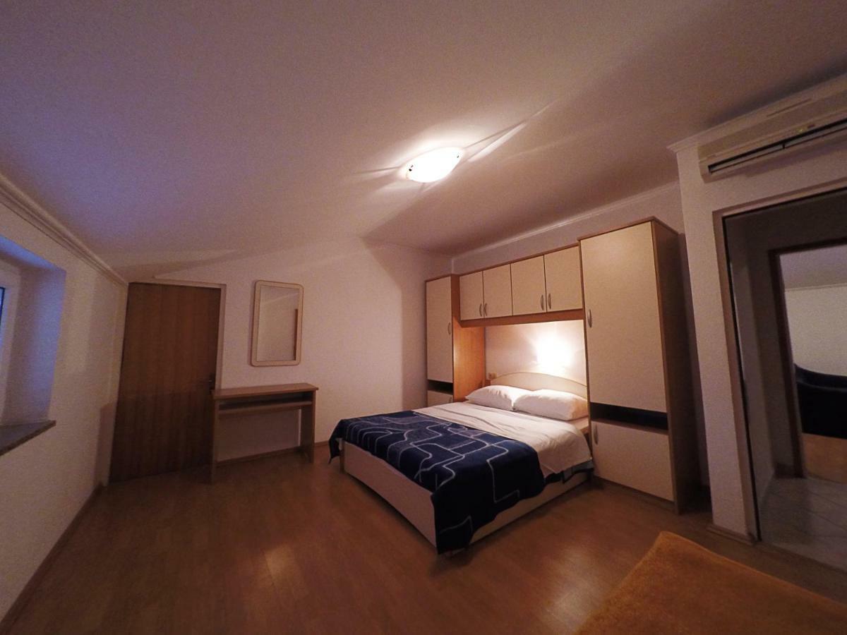 Apartments Piculjan Lopar Exterior foto