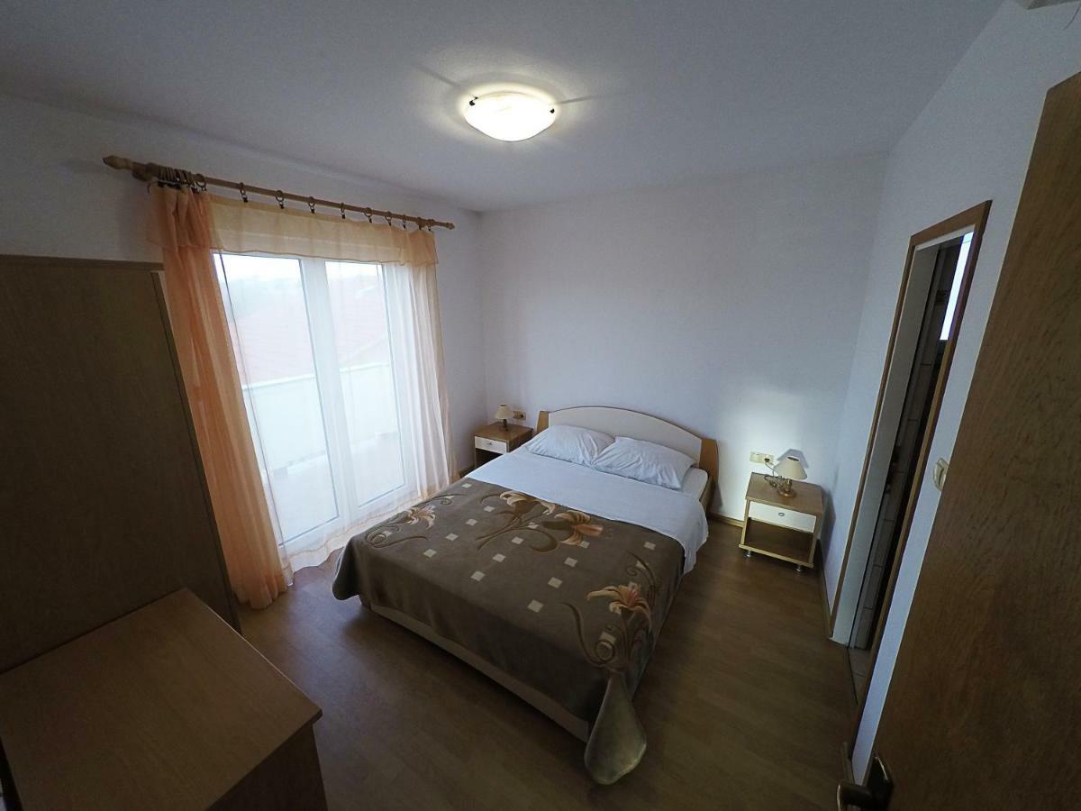 Apartments Piculjan Lopar Exterior foto