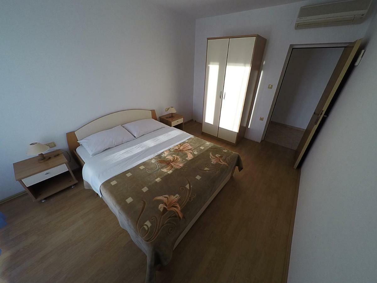 Apartments Piculjan Lopar Exterior foto